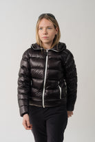 Greta is 170cm tall, wearing a size 10