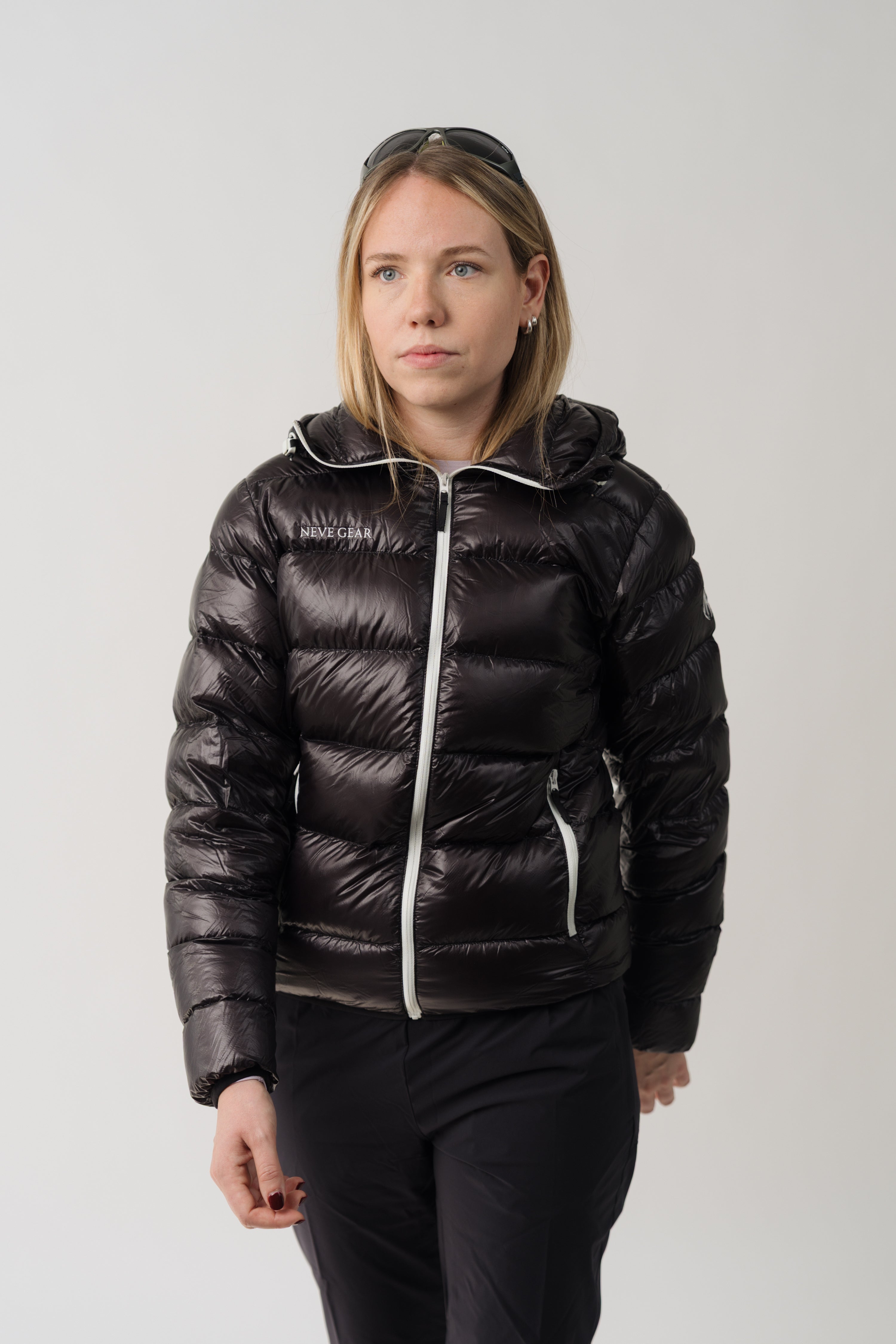Greta is 170cm tall, wearing a size 10