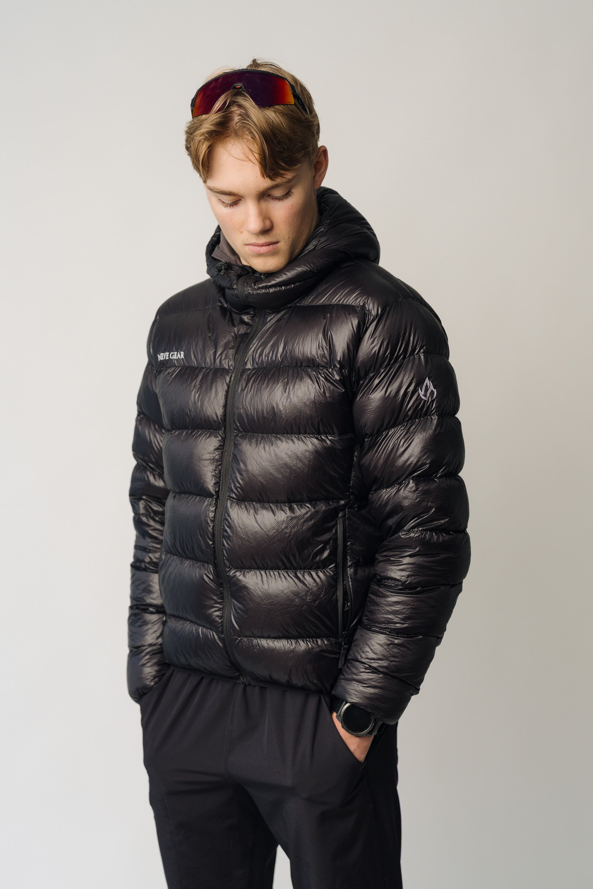 Model is 189cm / 75kg, wearing size M